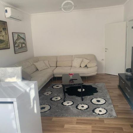شقة Flat In Berat'S Center المظهر الخارجي الصورة