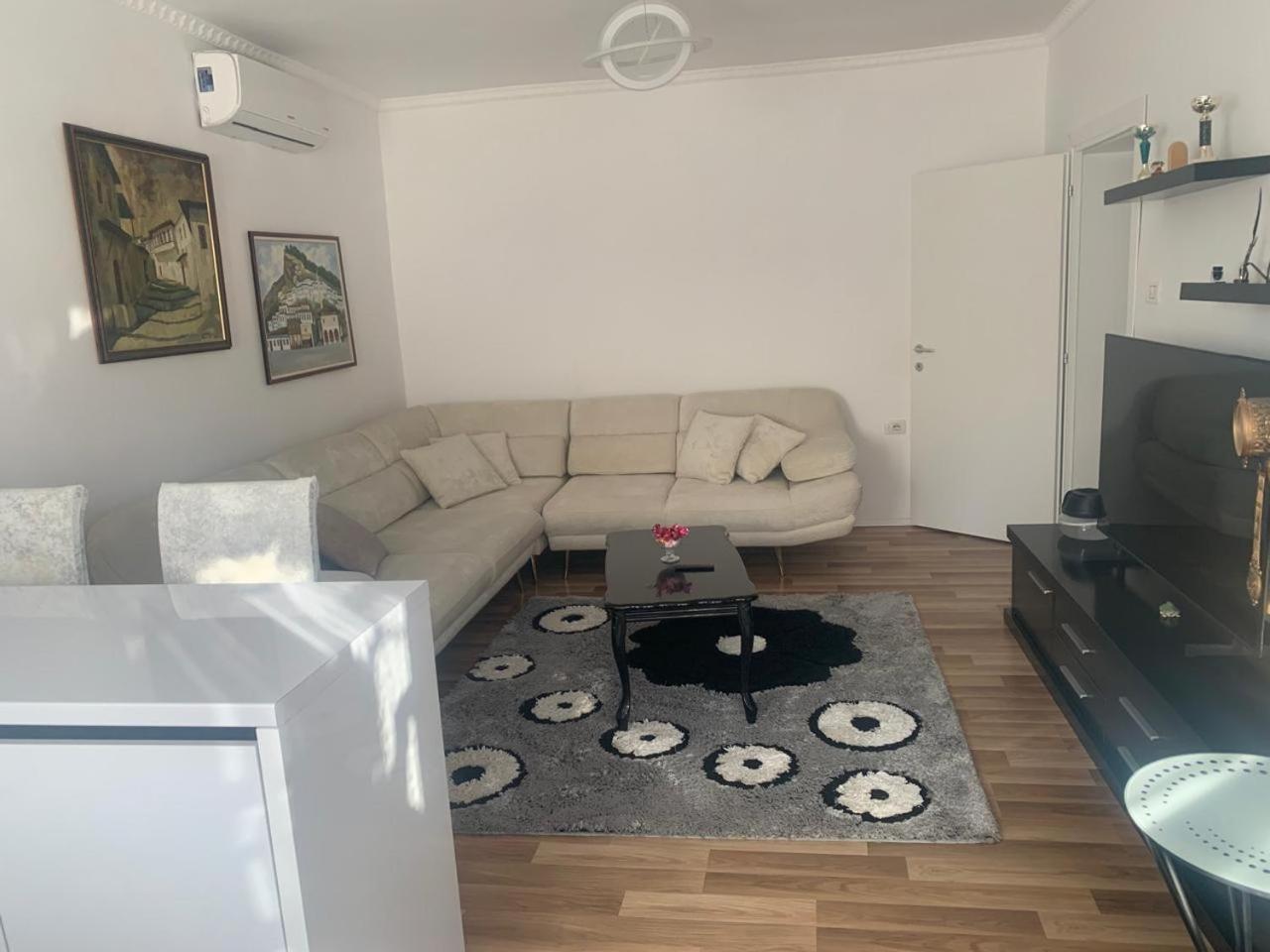 شقة Flat In Berat'S Center المظهر الخارجي الصورة