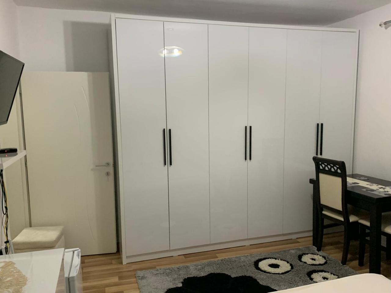 شقة Flat In Berat'S Center المظهر الخارجي الصورة