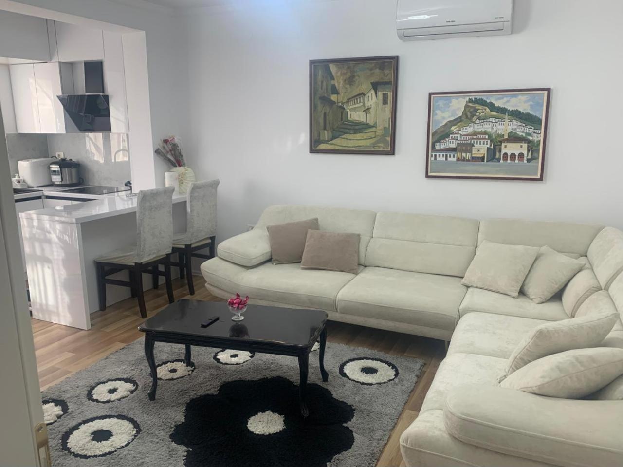 شقة Flat In Berat'S Center المظهر الخارجي الصورة